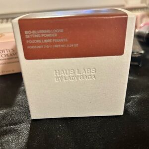Haus Labs By Lady Gaga Bio Blurring Loose Setting Powder - Tan